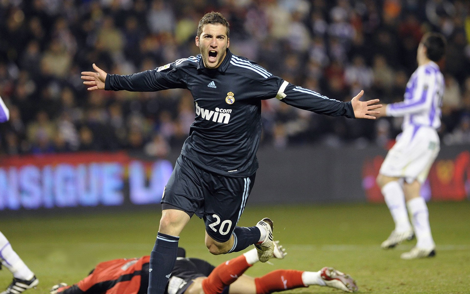 开云体育登录-基米希闪耀全场助德国取胜，希腊客场力克苏格兰，欧洲杯预选赛双赛日深度解析