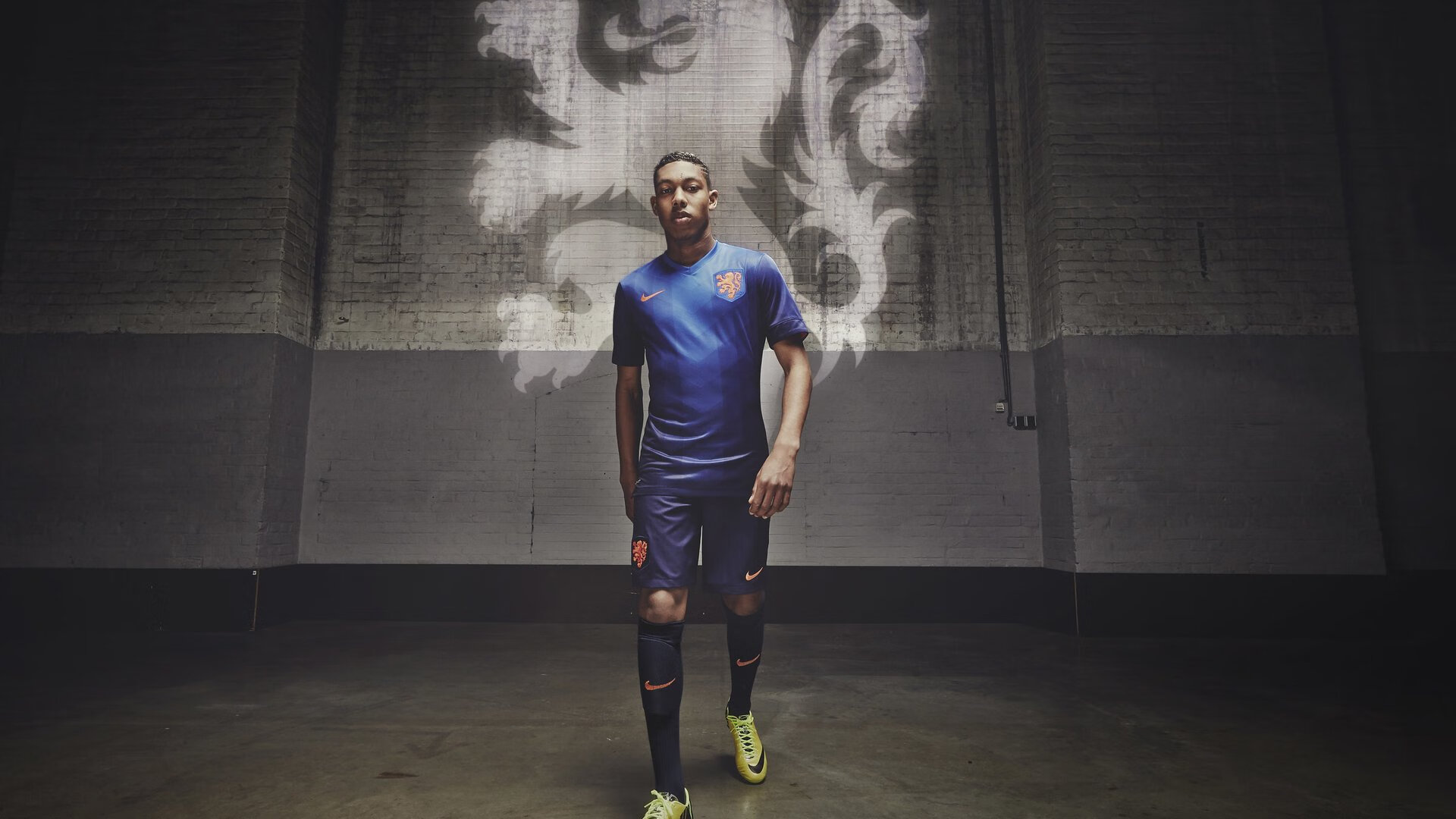 开云下载-英超争冠夜出圈奇观，马刺新秀文班亚马为何抢尽风头？