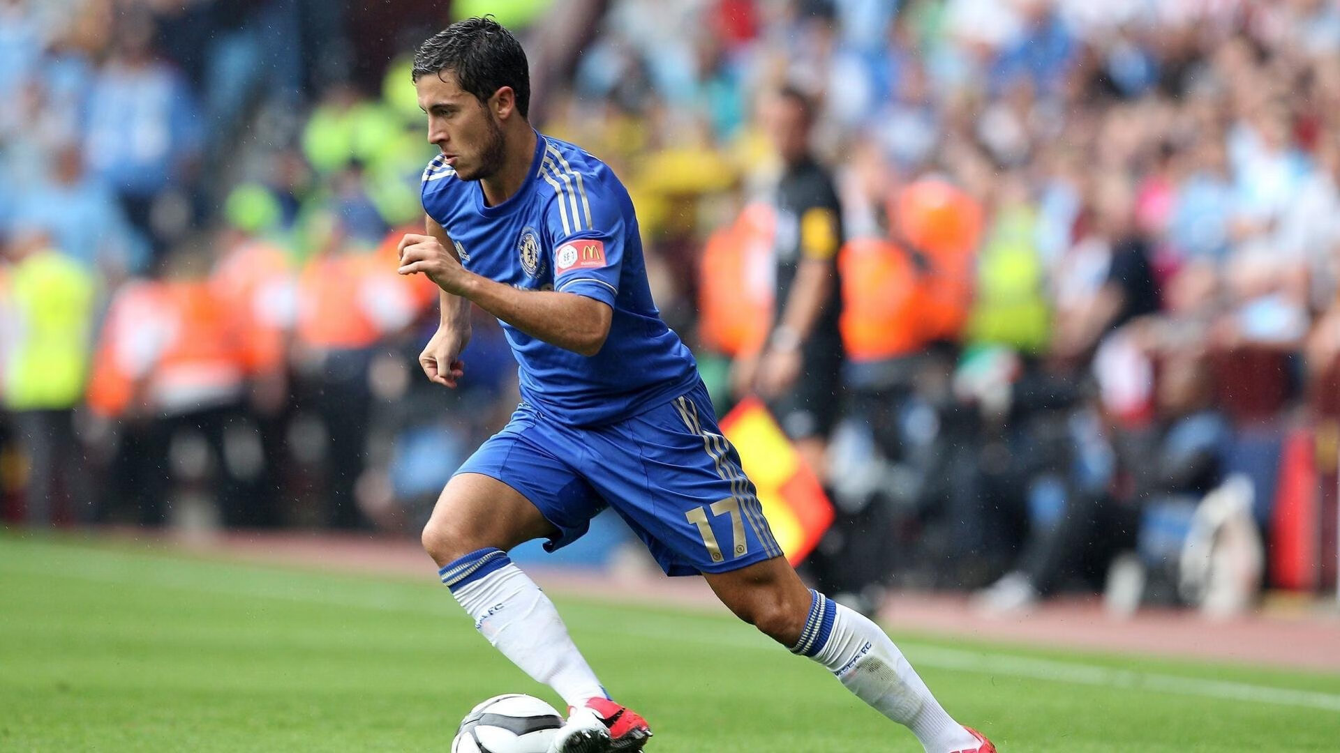 开云官网-逆境出真章，阿尔瓦雷斯破茧成蝶，爱尔兰战术教科书式绞杀那不勒斯